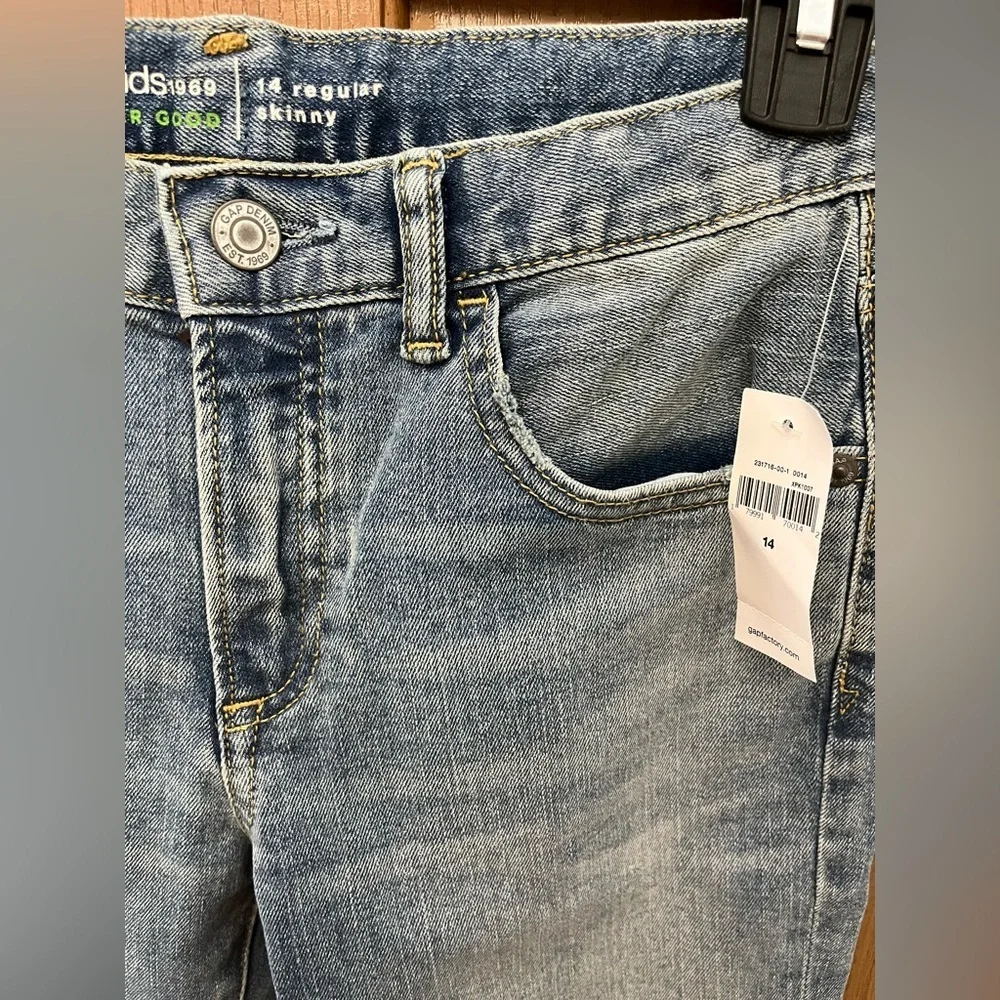 Gap kids NWT blue jeans size Boys 14 regular skinny distressed